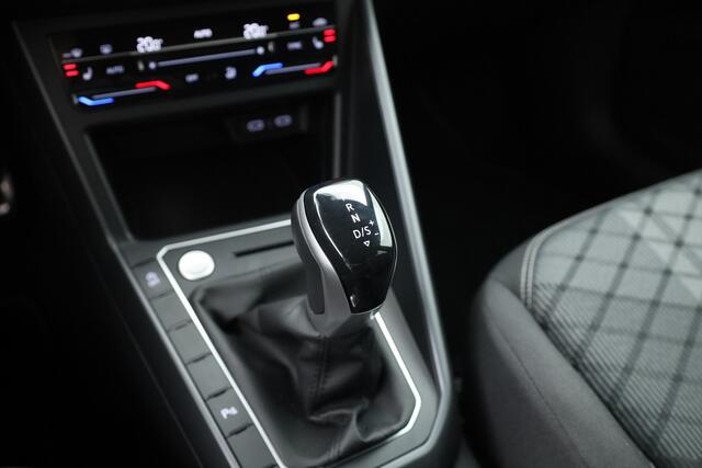 Volkswagen POLO 1.0 TSI R-Line DSG 110pk | CarPlay | Stoelverw. | LED | Camera | Keyless | Adapt. Cruise