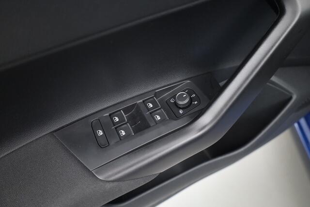 Volkswagen POLO 1.0 TSI R-Line DSG 110pk | CarPlay | Stoelverw. | LED | Camera | Keyless | Adapt. Cruise