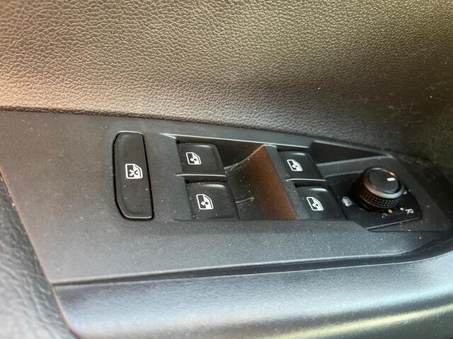 Volkswagen POLO 1.0 TSI Comfortline word nog mee gereden dus loopt iets op nieuwe apk schijven en blokken voor