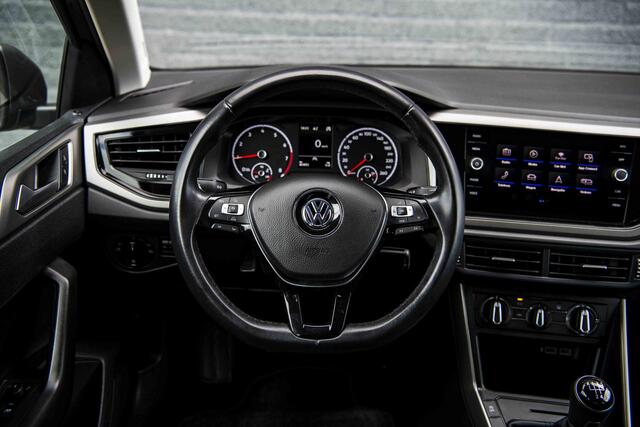 Volkswagen POLO 1.0 TSi 95 pk Comfortline | Parkeersensoren | Navigatie | Full Link