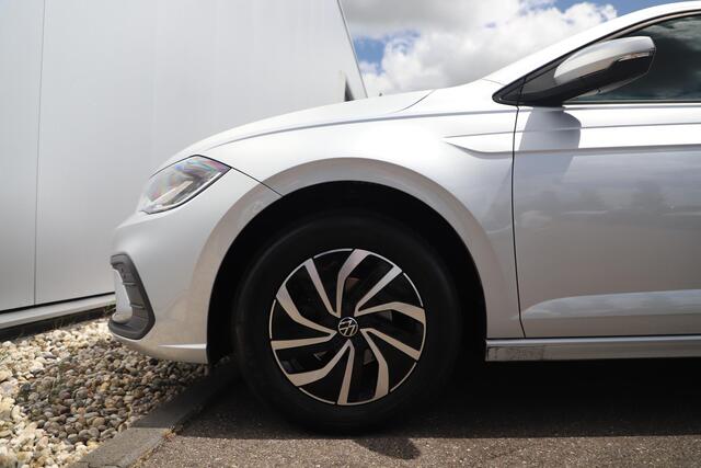 Volkswagen POLO 1.0 TSI Life 95PK NAP NIEUWSTE MODEL! Virtual Cockpit 15 inch LMV Radio Carplay Android Bluetooth Navigatie Achteruitrijcamera Adaptive Cruise LED