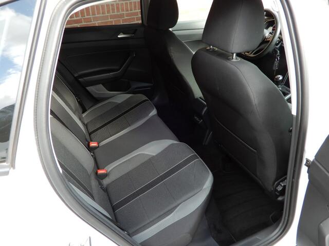 Volkswagen POLO 1.0 TSI COMF.L. BUS.