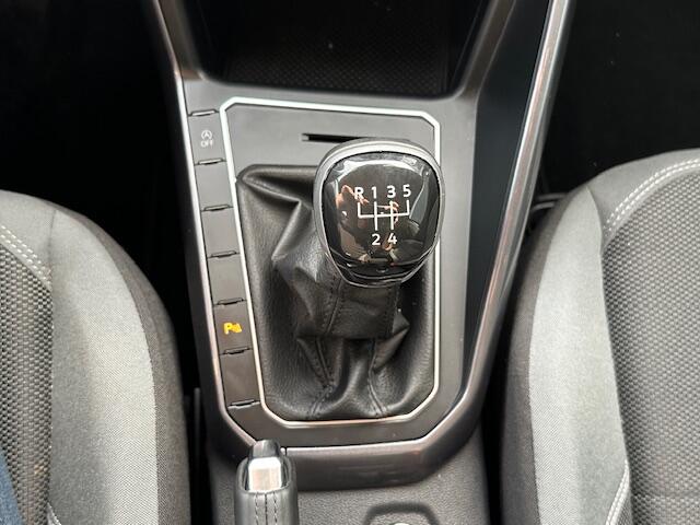 Volkswagen POLO 1.0 TSI / CarPlay / Led Matrix koplampen / Stoelverwarming