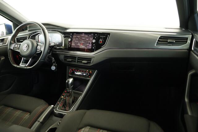 Volkswagen POLO 2.0 TSI GTI / Navi / CarPlay / ACC / LED / VC