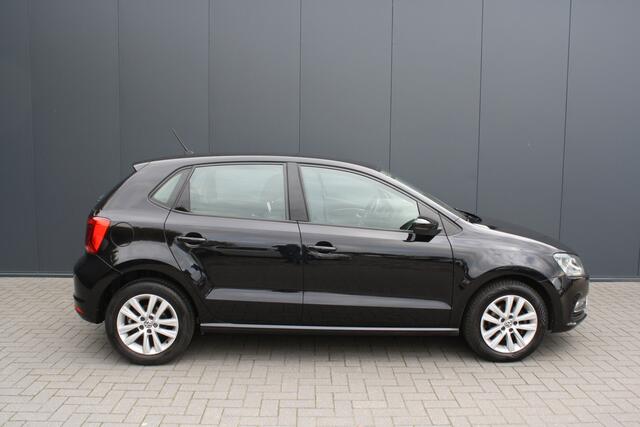 Volkswagen POLO 1.2 TSI Comfortline Connected Series