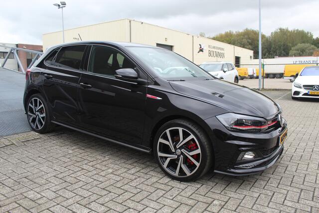 Volkswagen POLO 2.0 TSI GTI Achteruitrijcamera/Stoelverwarming/Adaptice cruise control/Virtueel Dashboard/Navigatie/18 Inch/Inklapbare spiegels
