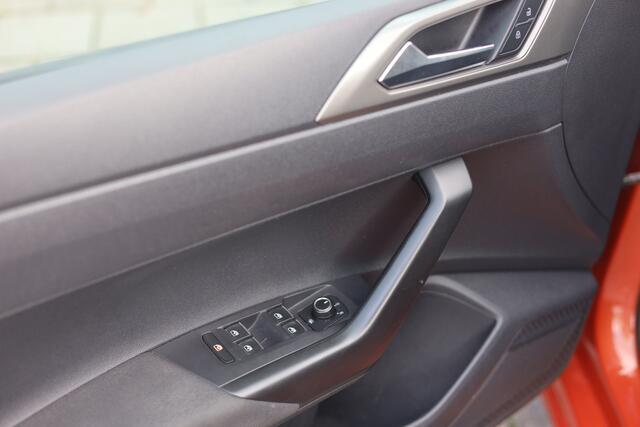 Volkswagen POLO 1.0 TSI COMFORTLINE | AIRCO | 17 INCH | BLUETOOTH