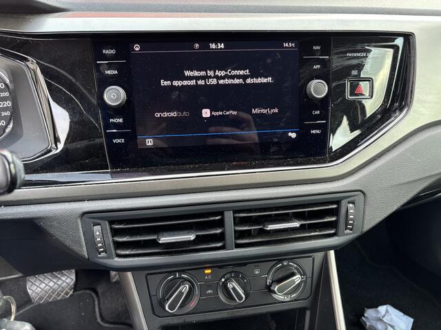 Volkswagen POLO 1.0 TSI Comfortline AUTOMAAT / CARPLAY / NAVI / DAB+ / ACC / BLUETOOTH / ELEK RAMEN / NL-AUTO
