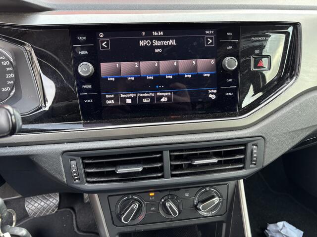 Volkswagen POLO 1.0 TSI Comfortline AUTOMAAT / CARPLAY / NAVI / DAB+ / ACC / BLUETOOTH / ELEK RAMEN / NL-AUTO