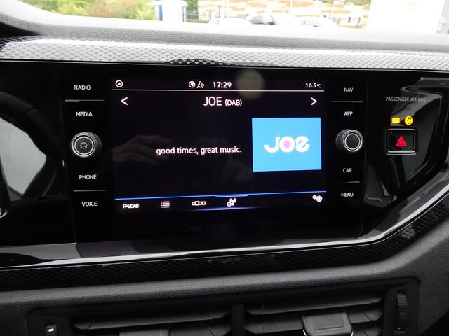 Volkswagen POLO 1.0 TSI Life Business Automatische airco, navigatie, parkeersensoren voor en achter, cruise controle, licht metalen velgen, app-connect, enz.