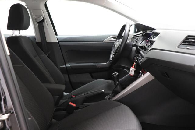 Volkswagen POLO 1.0 TSI Comfortline | Parkeersensoren V+A | Navigatie | Cruise Control | DAB+