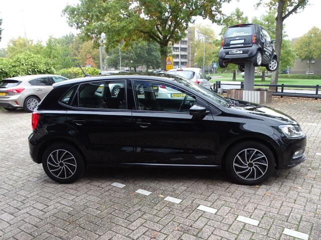 Volkswagen POLO 1.2 TSI COMFORTLINE Automaat Navi Airco