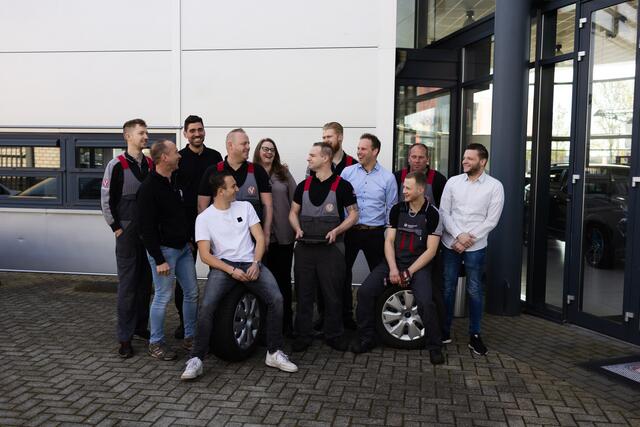 Volkswagen POLO 2.0 TSI GTI | Navigatie/Android/Apple Carplay | LM Velgen 17" | Elektrisch Panoramadak | Voorstoelen Verwarmd | Achteruitrijcamera | Adaptieve Cruise Control |