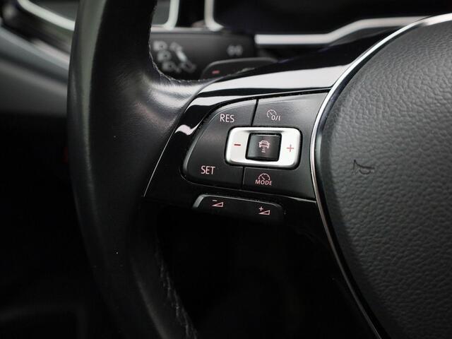Volkswagen POLO 1.0TSI/110PK Highline DSG · Panoramadak · Apple/Android · Camera + Parkeersensoren