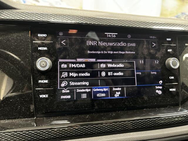 Volkswagen POLO 1.0 TSI Life · Apple/Android Car Play · Navigatie · Getint Glas · Draadloze Oplader · 15'' Inch · Garantie t/m 27-10-2027 of 100.000km