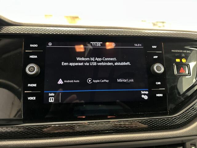 Volkswagen POLO 1.0 TSI 95pk Life · Apple/Android Car Play · Airco · Navigatie · P-Sensoren · Getint Glas · Verkeersbord Detectie · 15'' Inch · Garantie t/m 11-09-2027 of 100.000km