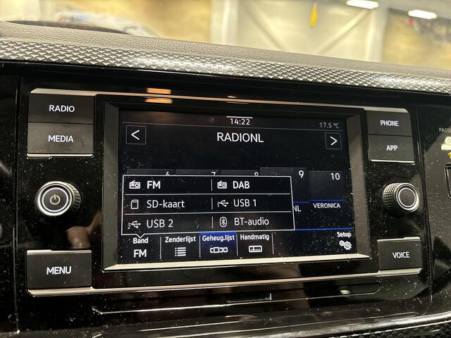 Volkswagen POLO 1.0 TSI 95pk Life · Apple/Android Car Play · Airco · P-Sensoren · DAB · Getint Glas · 15'' Inch · Garantie t/m 10-10-2027 of 100.000km