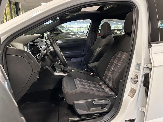 Volkswagen POLO 2.0 TSI GTI | Elektrisch Panoramadak | Achteruitrijcamera | Keyless Entry/Go | Apple Carplay/Android Auto | Dodehoek Detectie | Parkeersensoren | Stoelverwarming | Lane Assist |