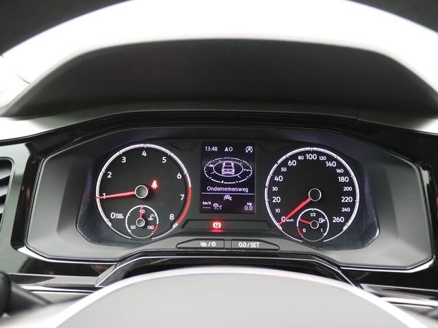 Volkswagen POLO 1.0 TSI R-Line Edition 95PK Achteruitrijcamera, Alarm, Navi, Trekhaak, Adaptieve Cruise Control, PDC voor en achter, 16" LM Velgen