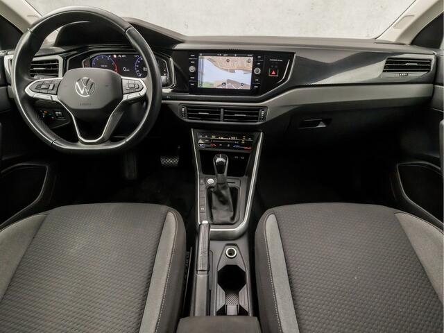 Volkswagen POLO 1.0 TSI Sportline Automaat (VIRTUAL COCKPIT, APPLE CARPLAY, GROOT NAVI, KEYLESS, CLIMATE, CAMERA, LM VELGEN, SPORTSTOELEN, GETINT GLAS, NIEUWSTAAT)