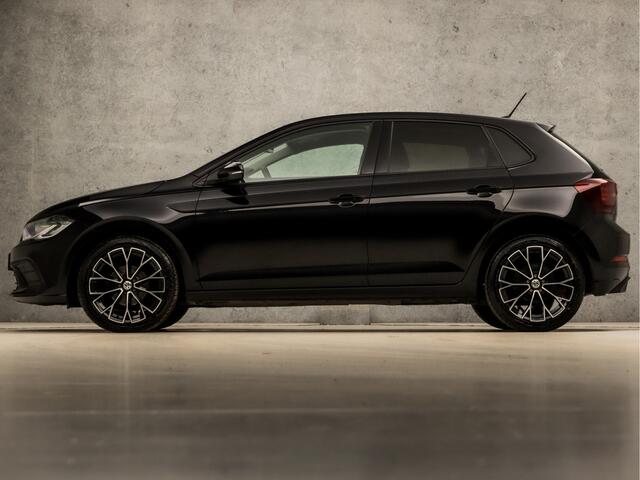 Volkswagen POLO 1.0 TSI Sportline Automaat (VIRTUAL COCKPIT, APPLE CARPLAY, GROOT NAVI, KEYLESS, CLIMATE, CAMERA, LM VELGEN, SPORTSTOELEN, GETINT GLAS, NIEUWSTAAT)