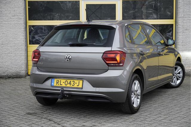 Volkswagen POLO 1.0 TSI 5drs Comfortline BJ2018 Lmv 15" | Led | Navi | Trekhaak | App-Connect | Airco | Cruise control | Getint glas