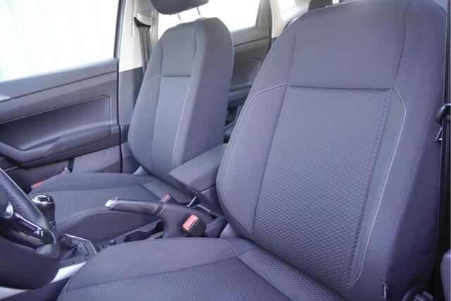 Volkswagen POLO 1.0 TSI 5drs Comfortline BJ2018 Lmv 15" | Led | Navi | Trekhaak | App-Connect | Airco | Cruise control | Getint glas