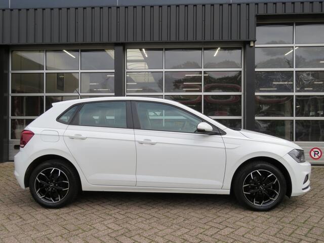 Volkswagen POLO 1.0 TRENDLINE / Airco / Sportvelgen / Pdc V + A / BOVAG garantie