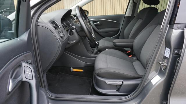 Volkswagen POLO 1.0 TSI 110pk Highline 5Drs Navi 17inch LM GTI Clima Cruise Control *Zeer Nette Polo* 108198km!