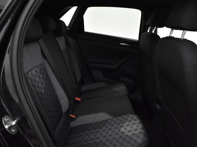 Volkswagen POLO 1.0 Tsi 95pk DSG R-Line · Apple/Android Car Play · P-Sensoren · Navigatie · Stoelverwarming · 17''Inch · Garantie t/m 21-06-2026