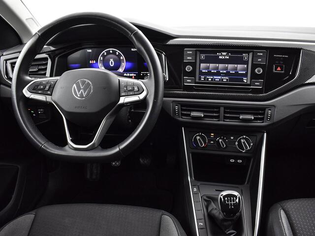 Volkswagen POLO 1.0 TSI 95pk Life · Apple/Android Car Play · P-Sensoren · Getint Glas · Airco · 15'' Inch · Garantie t/m 11-09-2027 of 100.000km