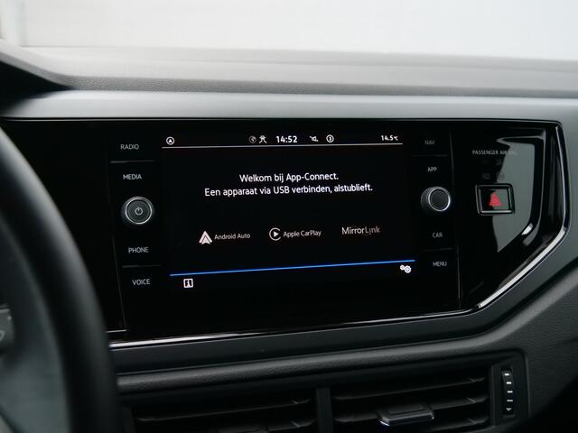 Volkswagen POLO 1.0 TSI R-Line 96 Pk Apple Carplay / DAB / PDC