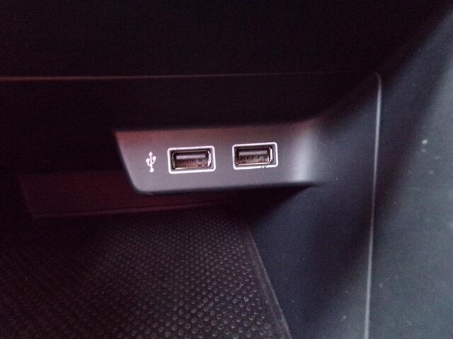 Volkswagen POLO 1.0 TSI Comfortline Business PDC Cruise Carplay