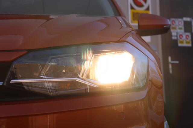Volkswagen POLO 1.0 TSI Highline Camera, Carplay, Navigatie