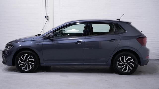 Volkswagen POLO 1.0 TSI Life Business Navigatie NAP 1e Eig. ACC ECC PDC v+a Apple-carplay Camera Digi-cockpit Stoelverwarming Rijklaar!