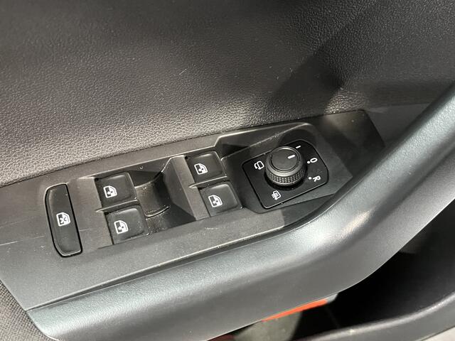 Volkswagen POLO 1.0 TSI Life Edition / GARANTIE TM 8-2028/ CAMERA/ PARK. SENSOREN/ LED/ APP CONNECT/ ADAPT. CRUISE/ SPIEGELPAKKET/ GETINT GLAS/ DIGITAL DASHBOARD/ AIRCO/ DAB/ 15" LMV