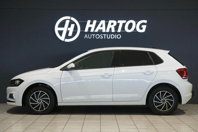 Volkswagen POLO 1.0 TSI Comfortline Automaat + STOELVERWARMING / TREKHAAK / APPLE CARPLAY