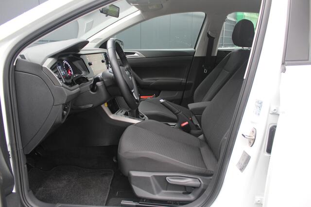 Volkswagen POLO 1.0 TSI Comfortline | incl. 12 maanden garantie | Adaptive cruise | Navi | Airco | Carplay | DAB+ | 15" LM velgen | Mistlampen voor | Isofix | Origineel NL auto | Dealer onderhouden |