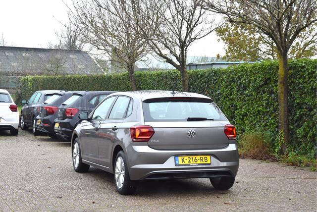 Volkswagen POLO 96 PK TSI Nieuwstaat! ECC PDC stoelverw. Navi Carplay Comfortline Business