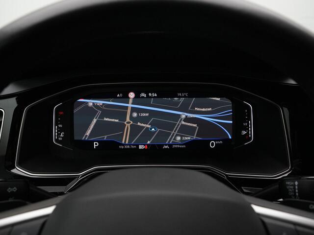 Volkswagen POLO 1.0 TSI 95 pk DSG R-Line | Panoramadak | IQ Light | Achteruitrijcamera | Navigatie