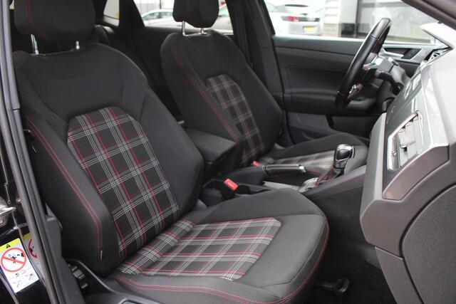 Volkswagen POLO 2.0 TSI GTI / Panoramadak / Carplay / Stoelverwarming