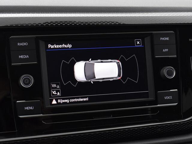 Volkswagen POLO 1.0 TSI 95pk Life · Apple/Android Car Play · Airco · P-Sensoren · DAB · Getint Glas · 15'' Inch · Garantie t/m 10-10-2027 of 100.000km