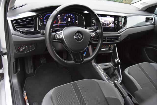 Volkswagen POLO 1.0 TSI Highline in Topstaat NAP virtueel cockpit LED ECC PDC ACC Navi Carplay