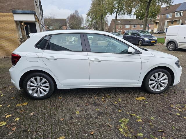 Volkswagen POLO 1.0 TSI Highline AUTOMAAT/CLIMA/APPLE CARPLAY/ANDOID AUTO/LMV/ELEC RAMEN/