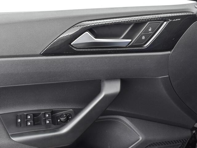 Volkswagen POLO 1.0 TSI 95pk Life · Apple/Android Car Play · Navigatie · Camera · Keyless · P-Sensoren · 15'' Inch · Garantie t/m 18-09-2027 of 100.000km