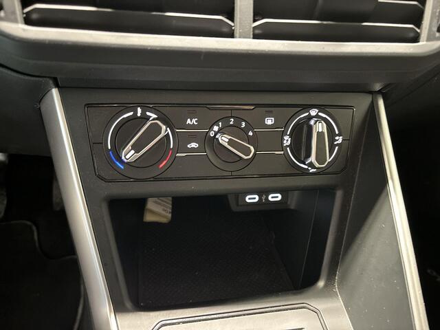 Volkswagen POLO 1.0 TSI 95pk Life · Apple/Android Car Play · P-Sensoren · DAB · Getint Glas · Airco · 15'' Inch · Garantie t/m 16-10-2027 of 100.000km