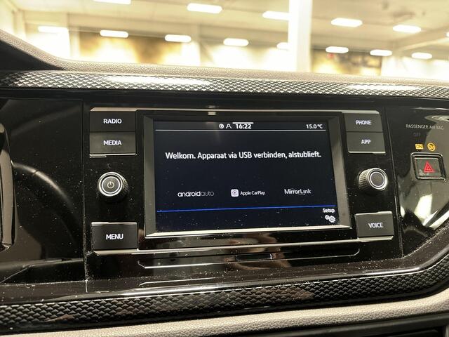 Volkswagen POLO 1.0 TSI 95pk Life · Apple/Android Car Play · P-Sensoren · DAB · Getint Glas · Airco · 15'' Inch · Garantie t/m 16-10-2027 of 100.000km