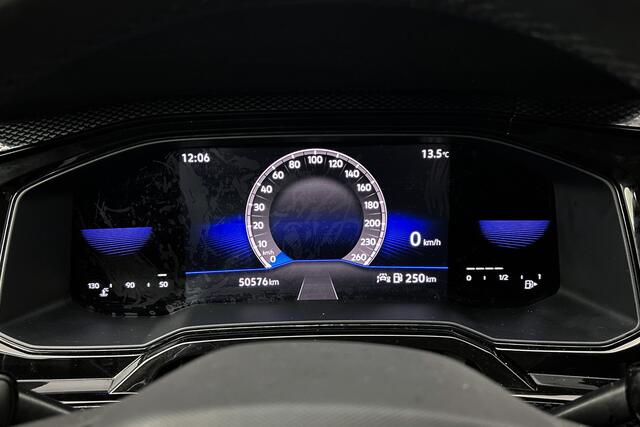 Volkswagen POLO 1.0 TSI Life | Adaptieve cruise control | Digitaal display | Apple Carplay