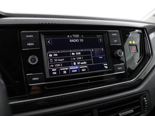 Volkswagen POLO 1.0 TSI 95pk Life · Apple/Android Car Play · P-Sensoren · DAB · ACC · Getint Glas · 15'' Inch · Garantie t/m 21-08-2027 of 100.000km