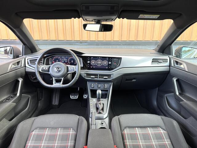 Volkswagen POLO 2.0 TSI GTI | Panoramdak | Apple Carplay | Beats Audio | Rijmodusregeling | Adaptive Cruise Control | Parkeersensoren | Keyless | Dodehoeksensor | Stoelverwarming |
